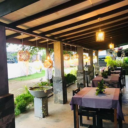 Manel Guest House 폴로나루와 외부 사진