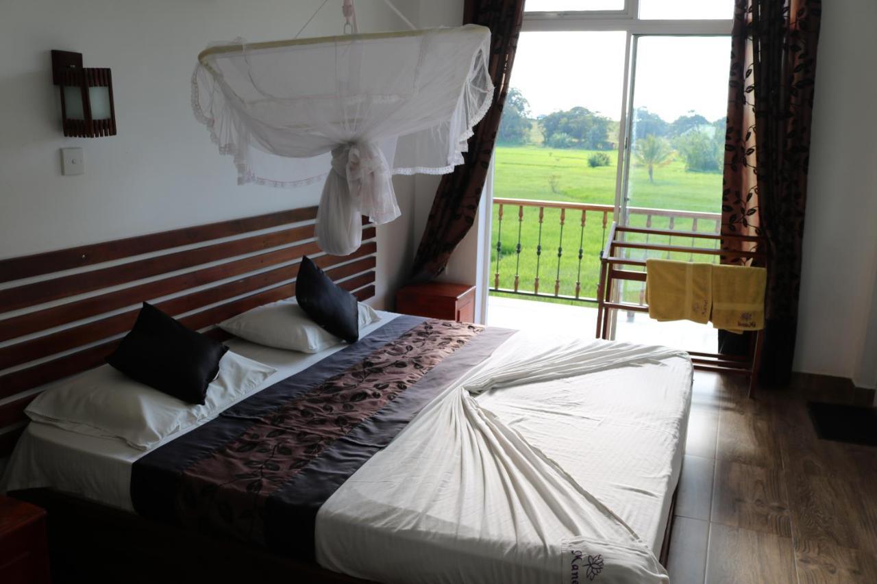 Manel Guest House 폴로나루와 외부 사진